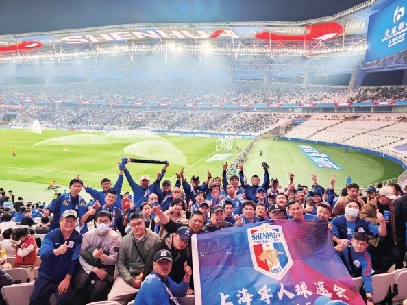 東體介紹上海聾人球迷會：最安靜的助威，最“響亮”的看臺