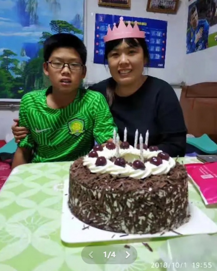 郭嘉璇母親曬照悼念兒子：璇兒生日快樂(lè)，希望天堂幸福