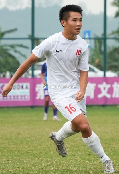 中國職業(yè)賽場首位09后！成都蓉城B隊16歲小將帥惟浩上演生涯首秀