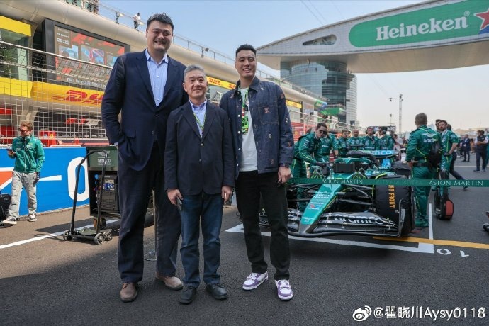 聯(lián)動(dòng)F1！翟曉川曬與姚明、阿隆索、范志毅、周冠宇等的合照