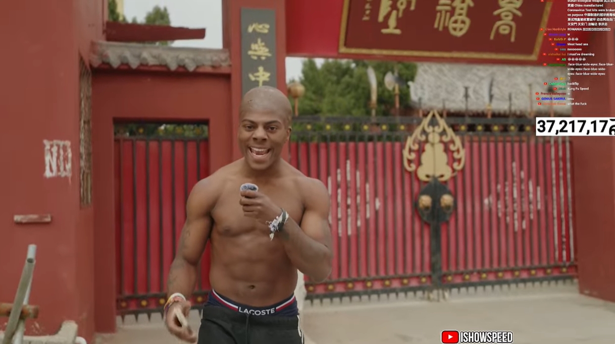 光頭造型！Speed中國(guó)行來(lái)到鄭州少林寺，上香拜佛學(xué)功夫