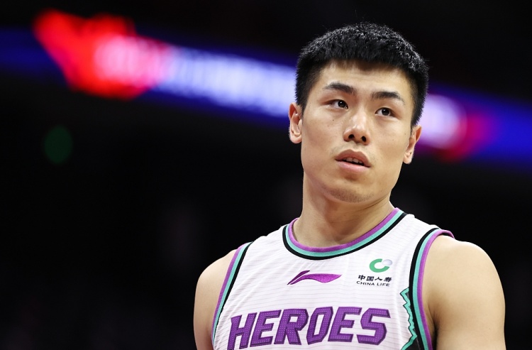 生涯之夜！劉毅13中9&5記三分拿下25分2板1助3斷