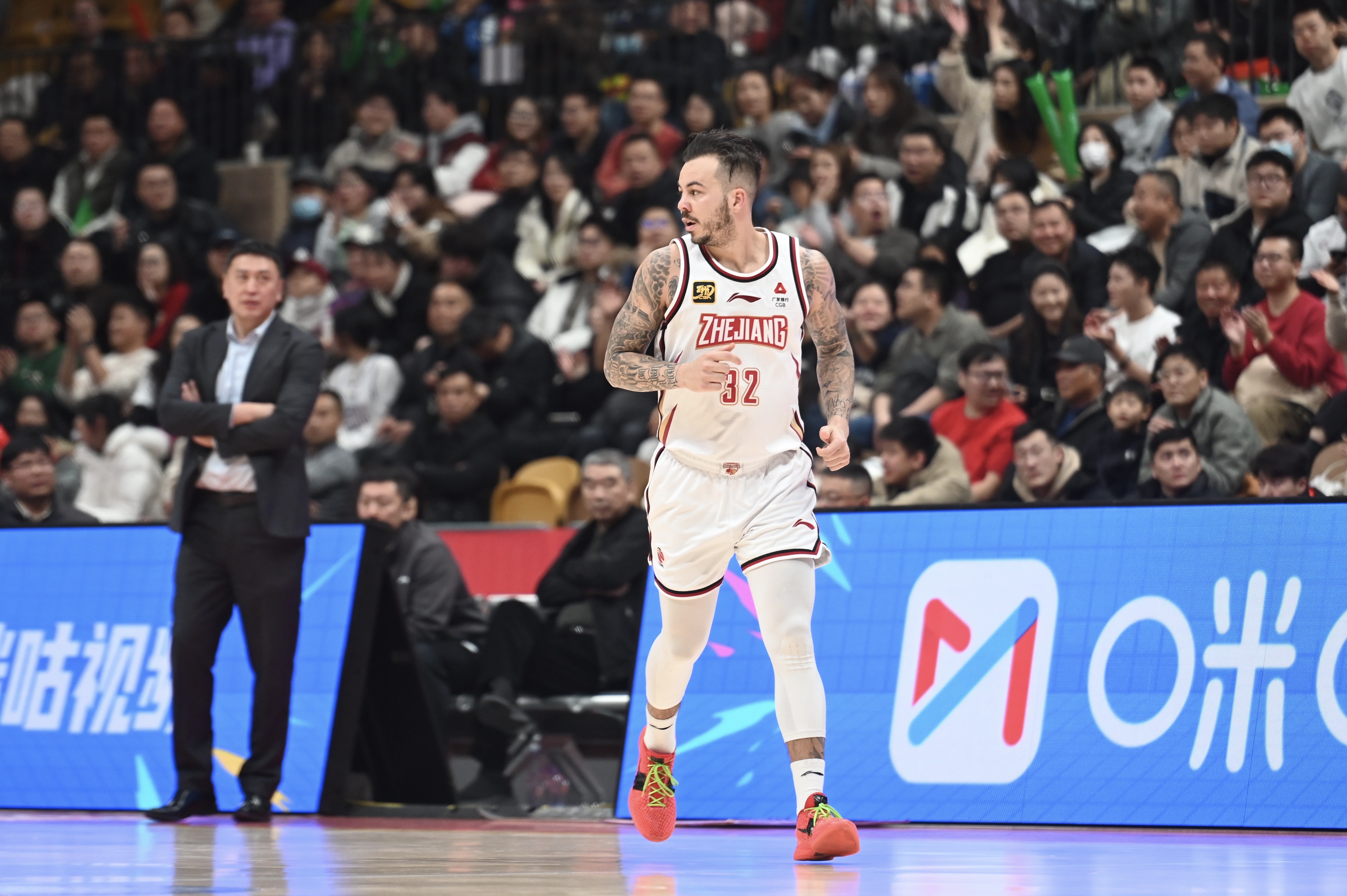 得分爆炸力！約克23中13得34分2板8助4斷 三分11中6